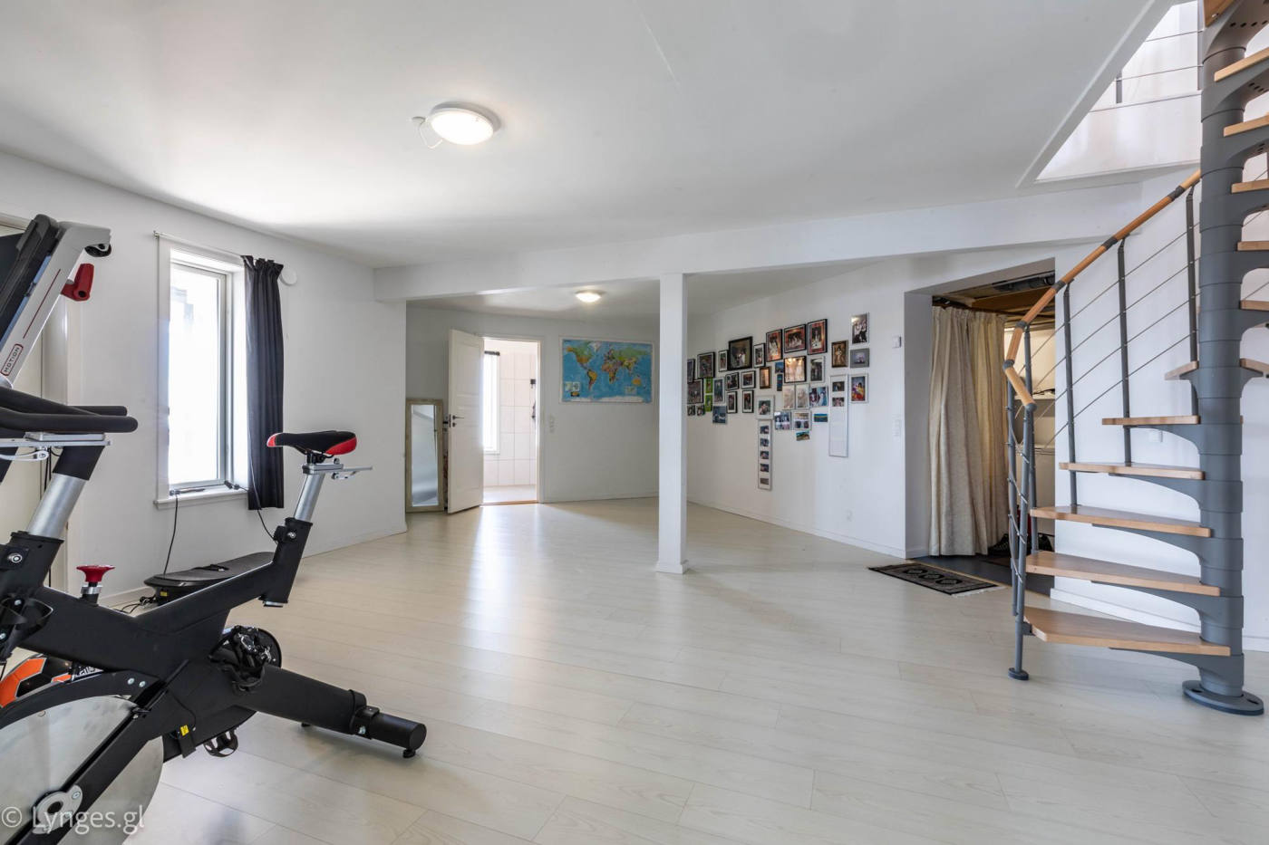 Будинок, 2863 м², 710 364$ — FAKTOR